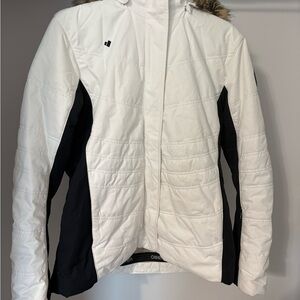 Obermeyer Women’s Tuscany II Cream and Black Insulated Ski jacket